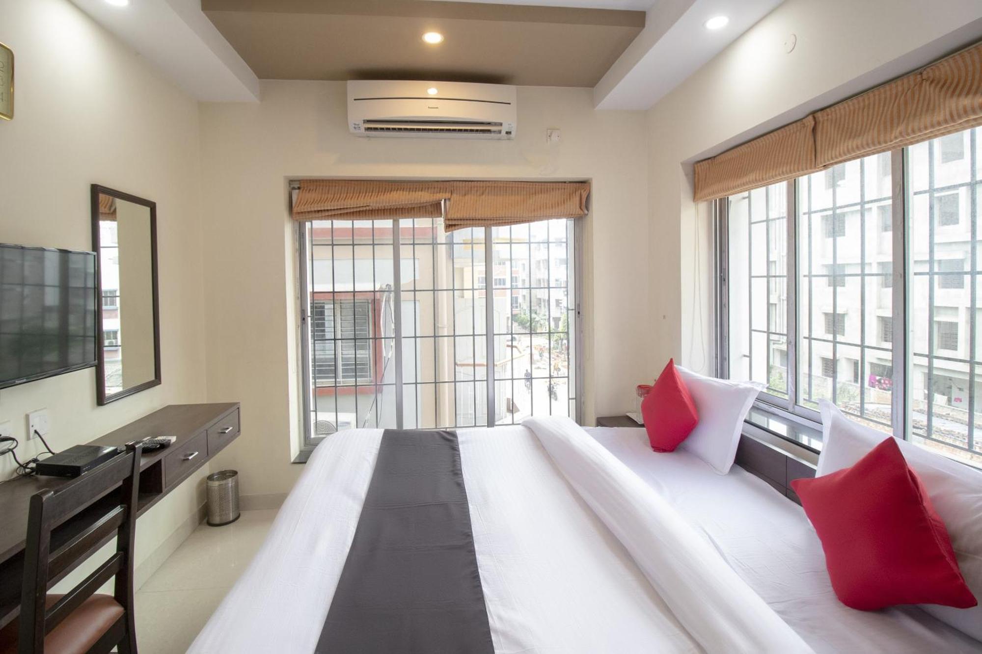 Capital O 76637 Shri Krishna Villa Kolkata Ngoại thất bức ảnh